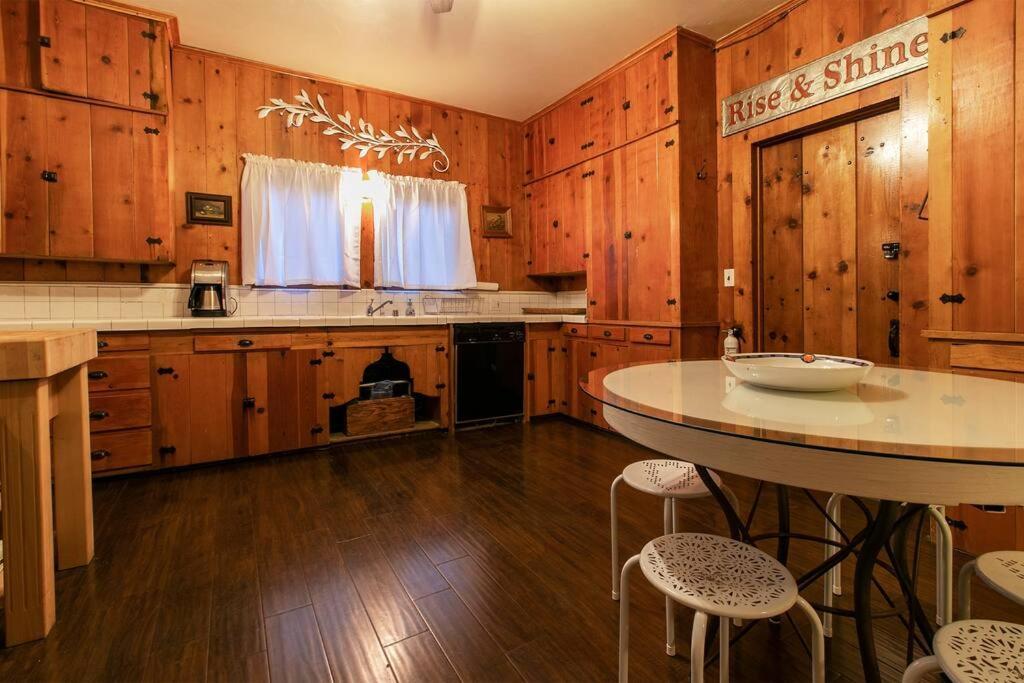The Lodge At 11 Chimneys Idyllwild Esterno foto